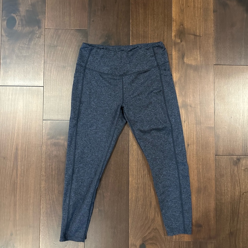 Zelle cropped leggings from Nordstrom size large. High waisted